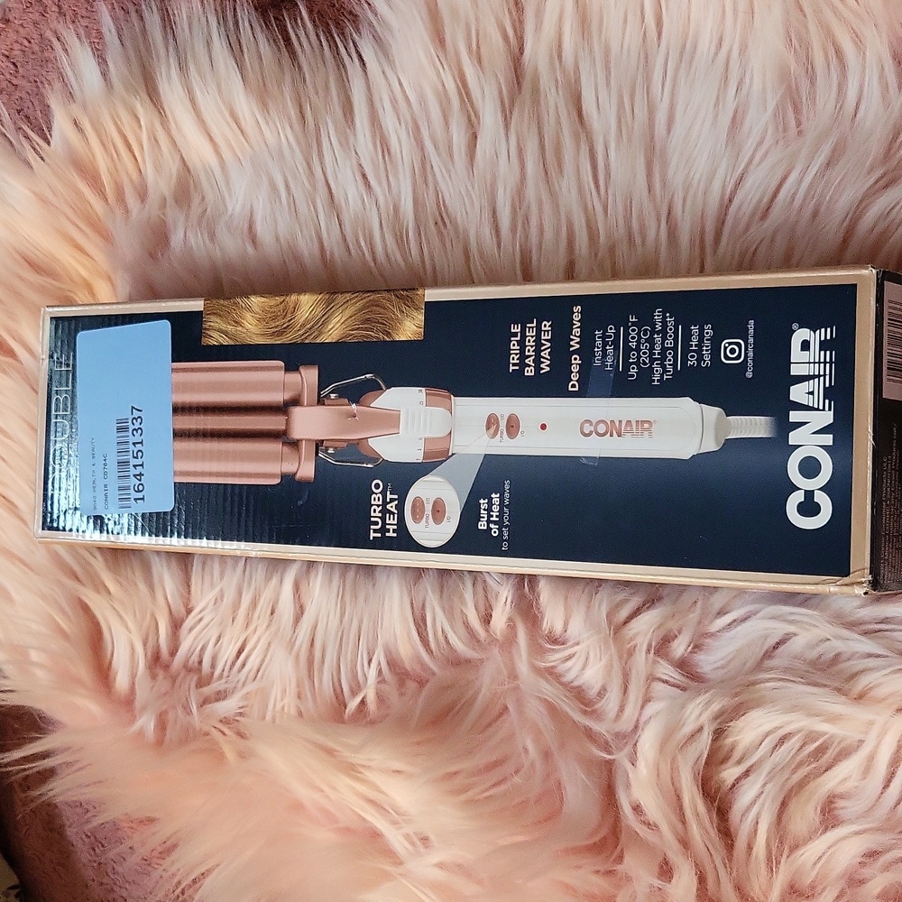 Brand New CONAIR DOUBLE CERAMIC TRIPLE BARREL WAVER